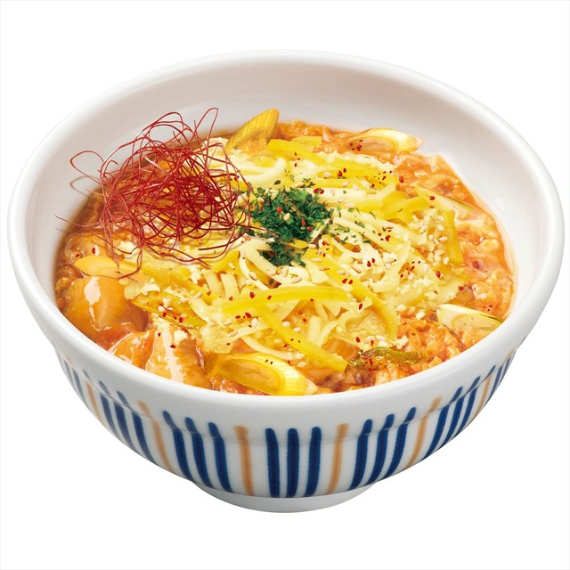チーズ旨辛チゲ風親子丼　並盛750円