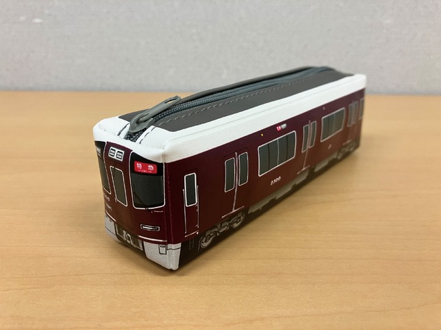 阪急電車　阪急電車2300系電車型ペンケース　1,600円