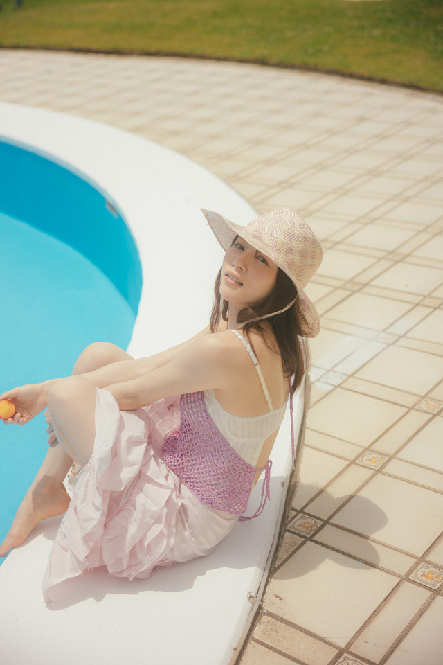 『桜井日奈子2026カレンダーブック（仮）』（C）東京ニュース通信社