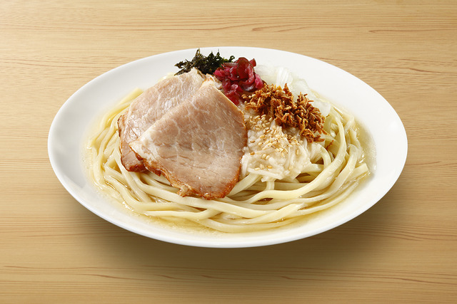 いかれたNoodle Fishtons監修　ニボコン 煮干しと昆布の冷しラーメン（塩）697円（税込）