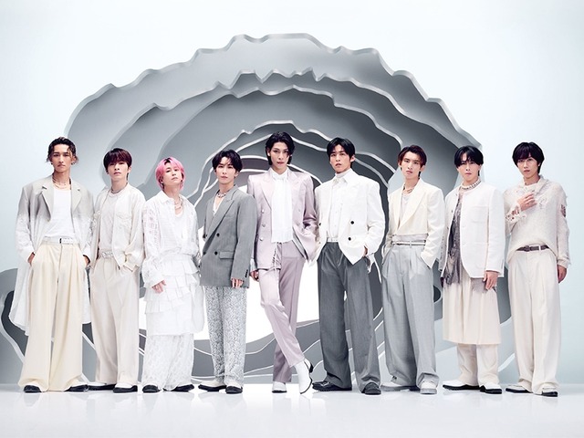 “国民的アイドル”Snow Manの韓国ポップアップストアが開催！テーマは「真夏の中の真っ白い世界」