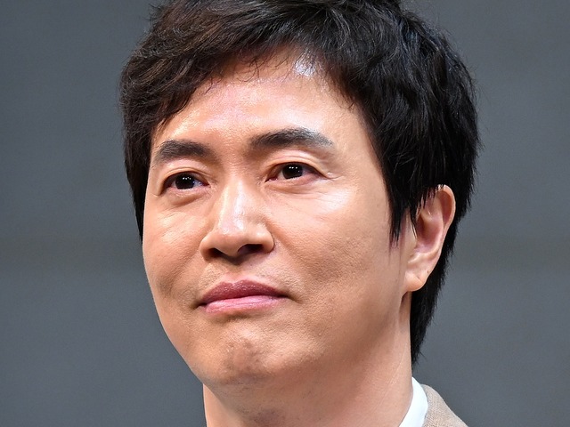 ハロプロ出身の妻とサッカーU-17日本代表の息子を持つ韓国人歌手、実の母親がこの世を去る…享年93歳