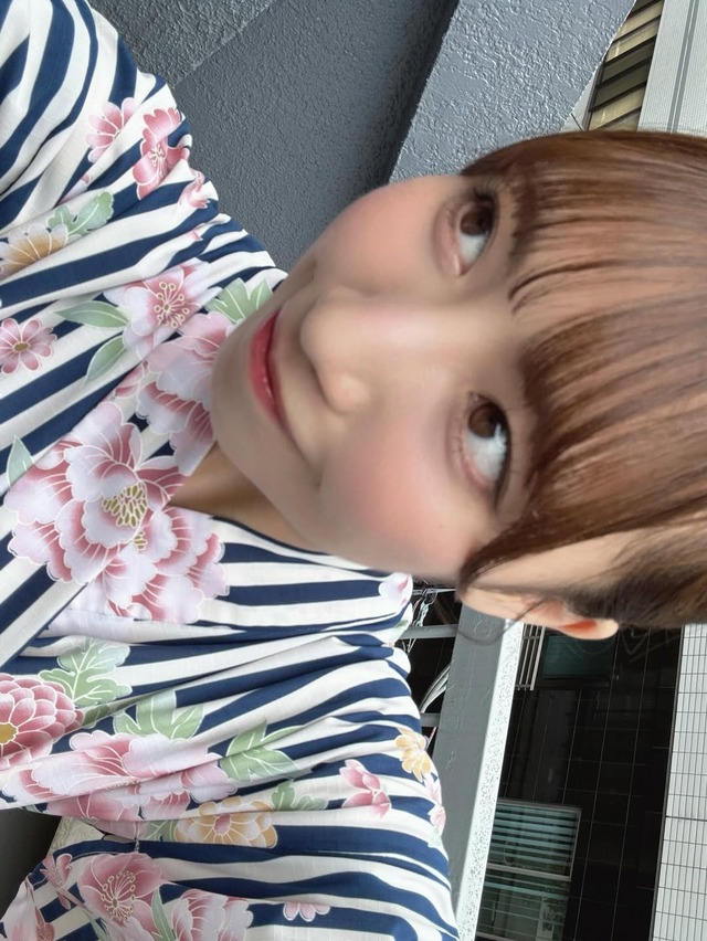荒井優希（写真は荒井優希の公式インスタグラムから）※所属事務所に掲載許諾をもらっています