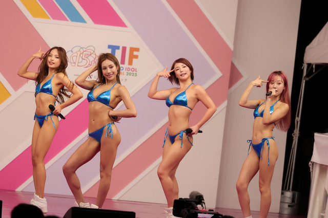 CYBERJAPAN DANCERS