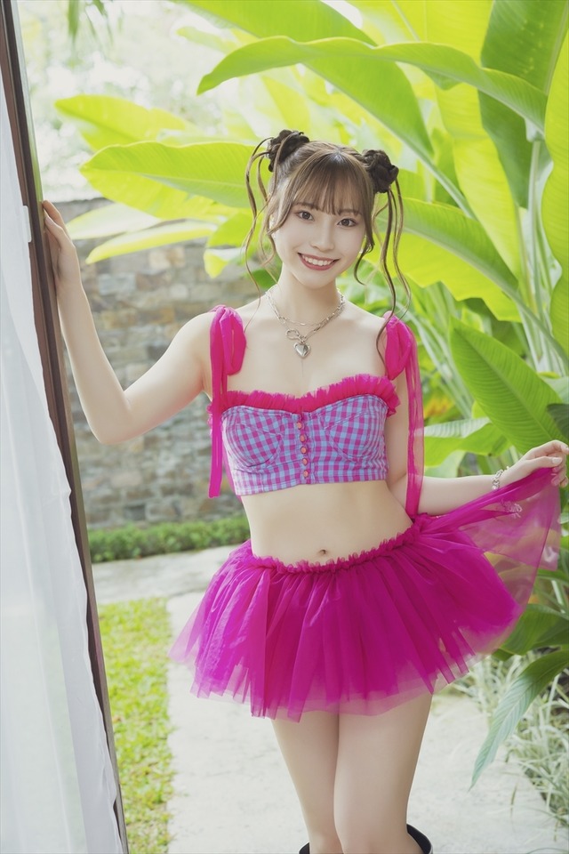 川越紗彩1st 写真集『なんとかなるなる』（C）KADOKAWA　PHOTO／田中智久