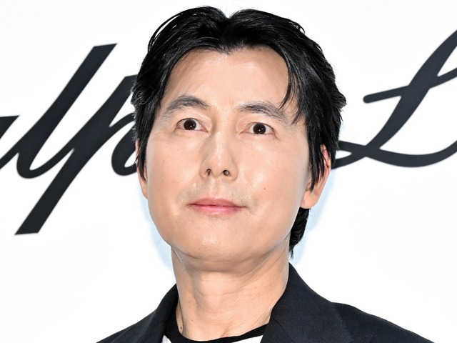 婚外子騒動から8カ月…チョン・ウソン、苦楽共にした“伴侶”と結婚報道　事務所否定せず