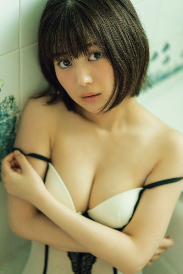 『北野瑠華 ドラマコラボ 写真集 「グラぱらっ！」』Ⓒ栗山秀作
