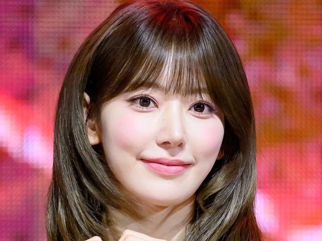 人間離れしたビジュアル…LE SSERAFIM・宮脇咲良、“AI級”の美貌に驚きの声「どうなってんの？」【PHOTO】