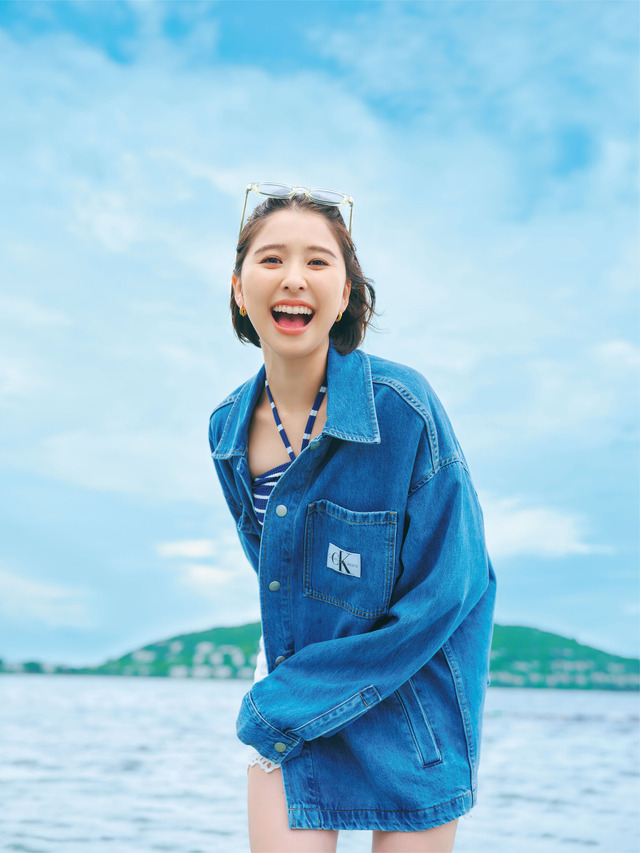 玉井詩織1st写真集『たまゆら』