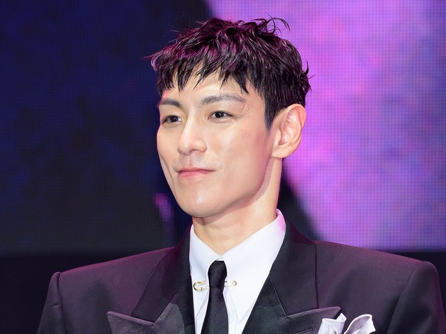 元BIGBANG・T.O.P、米授賞式で助演男優賞を受賞！『イカゲーム』を機に完全復帰か