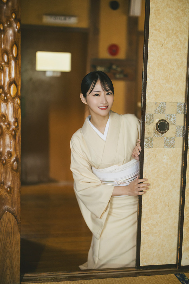 『SPA!デジタル写真集 川瀬もえ「若女将の秘め事」』（C）扶桑社