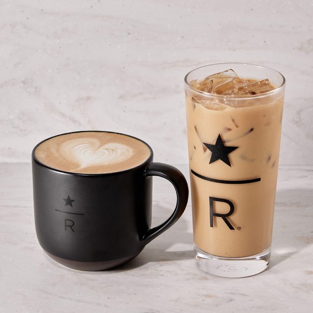 『クラシック ダブル トール ラテ』（Hot/Iced）＜テイクアウト＞736円　＜店内利用＞750円