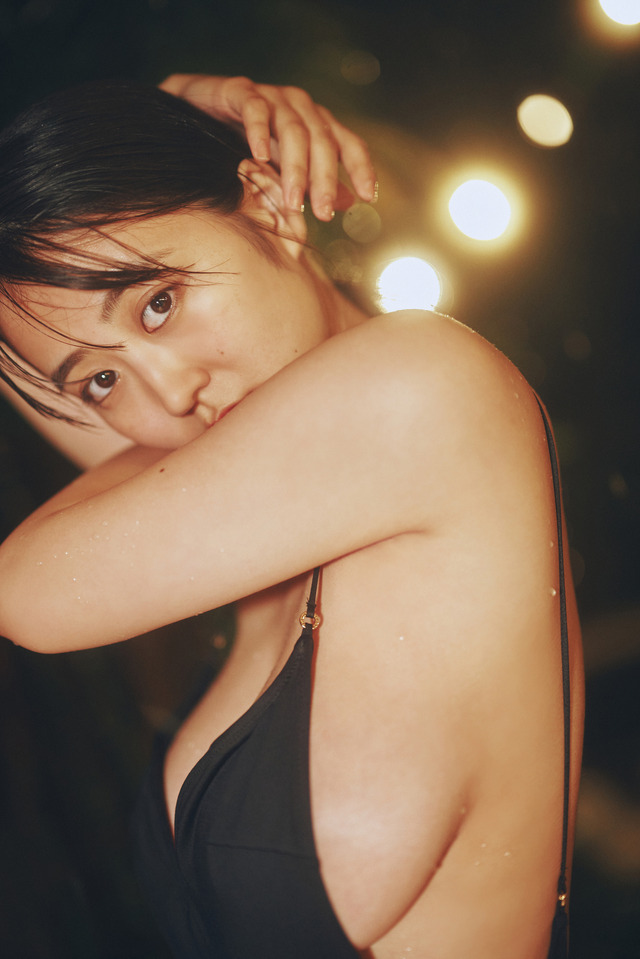 福井梨莉華『1st写真集（仮）』（C）講談社