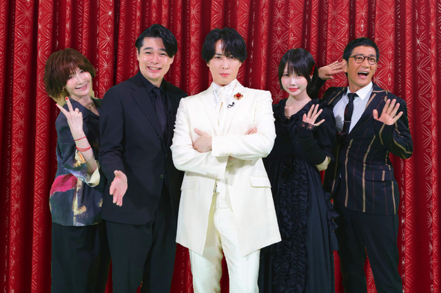 左から)YOU、吉村崇(平成ノブシコブシ)、宮舘涼太(Snow Man)、あの、柴田英嗣(アンタッチャブル)『ぶっとび! 昭和・平成テレビの豪快伝説』(C)フジテレビ
