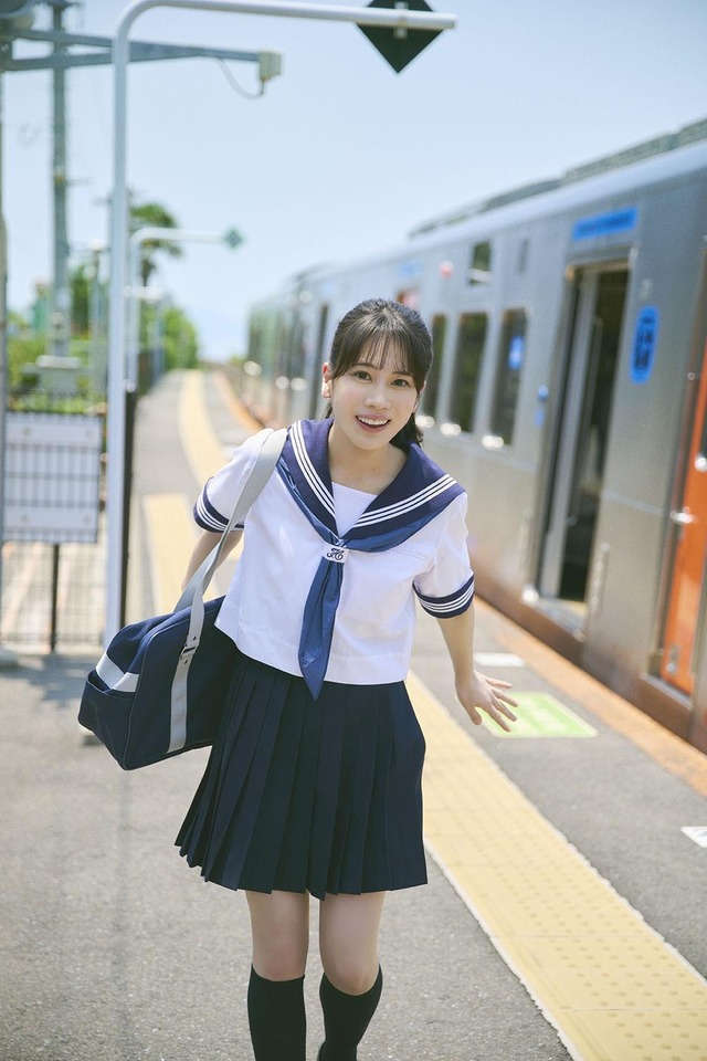 野中ここな『1st写真集（仮）』【撮影／熊木優】（C）KADOKAWA