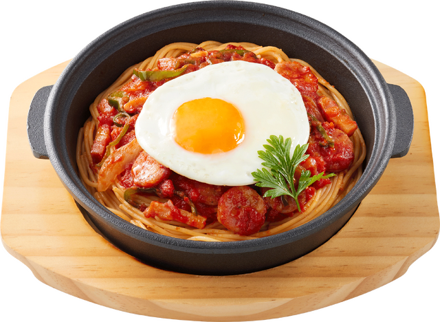 “鉄板パスタ” ナポリタン（税込1,199円）