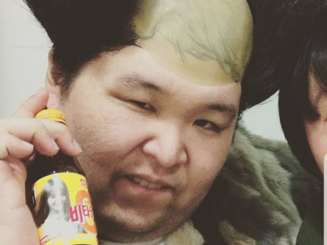 月収60万円のヘアデザイナーから芸人に転身　41歳で急逝したチョン・セヒョプさんとは