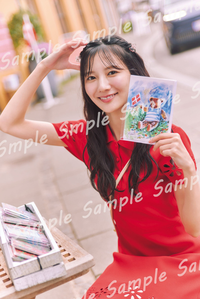 【三省堂書店】日向坂46・河田陽菜『2nd写真集』撮影／SAKAI DE JUN（C）竹書房