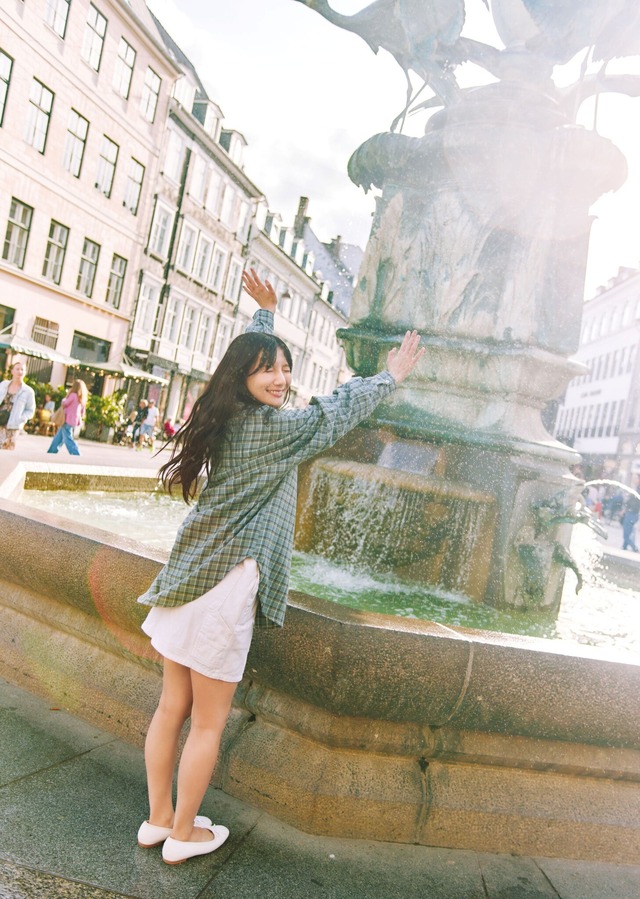 【@Loppi・HMV 限定版】日向坂46・河田陽菜2nd写真集『テイクオフ』撮影／SAKAI DE JUN（C）竹書房