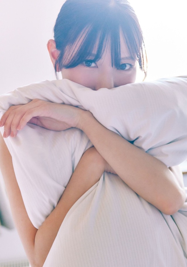 【紀伊國屋書店限定版】日向坂46・河田陽菜2nd写真集『テイクオフ』撮影／SAKAI DE JUN（C）竹書房