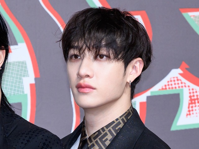 「落としにきてる」Stray Kids・バンチャン、素肌チラ見せの“爆イケSHOT”でファンを虜に！【PHOTO】