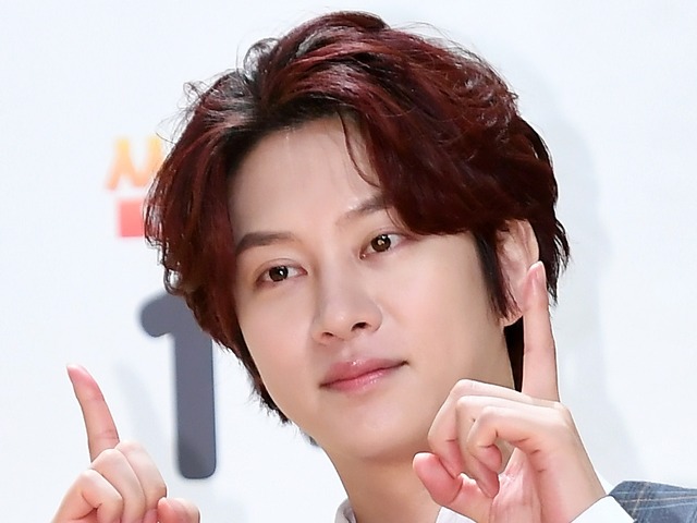 交通事故で障害認定受けたSUPER JUNIOR・ヒチョル、後遺症で背が約10cm縮んだと告白