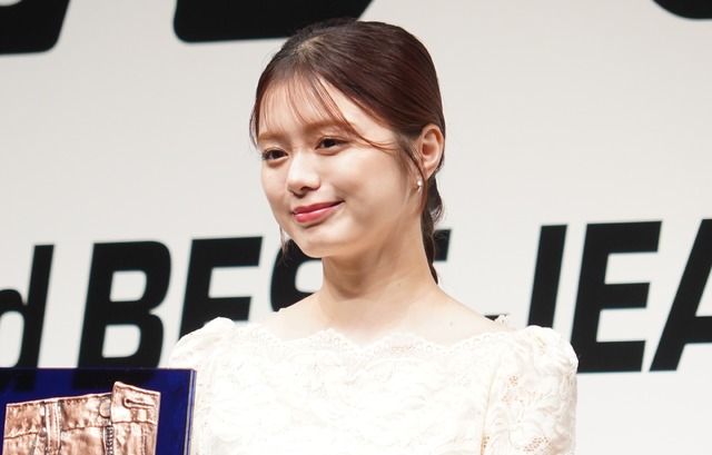 紺野彩夏【写真：竹内みちまろ】