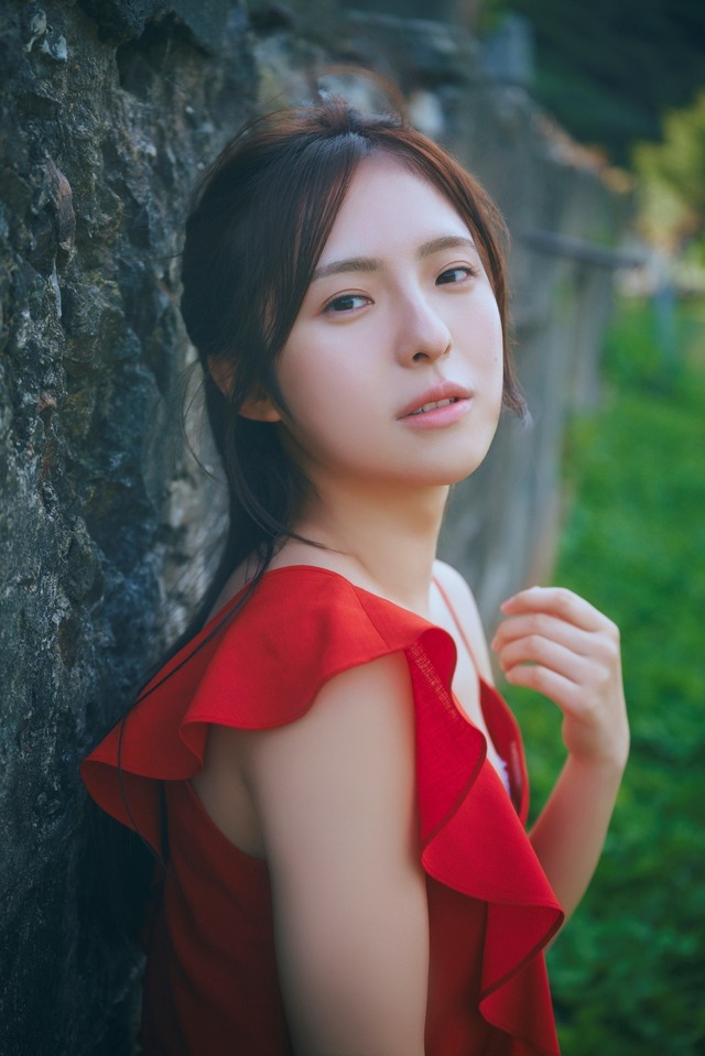 NGT48大塚七海『1st写真集（仮）』©KADOKAWA/写真:岡本武志