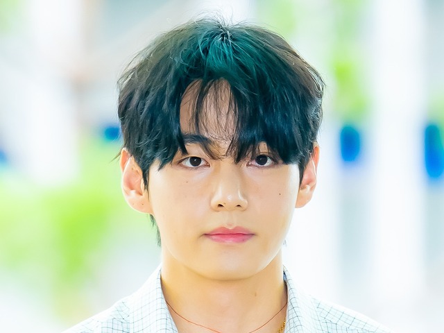 BTS・V、美容業界でも大活躍！日本でも人気の「TIRTIR」広告が公開6日で再生数1億回突破