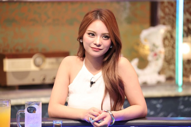 まぁみ『酒のツマミHANARE』©フジテレビ