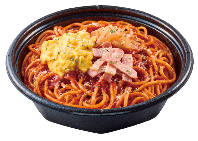 【盛りすぎ商品】「盛りすぎ!ナポリタン」(税込 697 円)