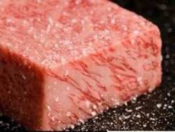 A5黒毛和牛食べ放題のランチ・ディナーコース