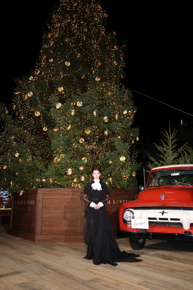 ラルフ ローレン 東京ミッドタウン ツリー点灯式に登場したSANA（TWICE）