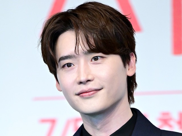 俳優イ・ジョンソク、マニラ公演が“現地デモ”の影響で急遽中止に…事務所「安全を最優先」【全文】