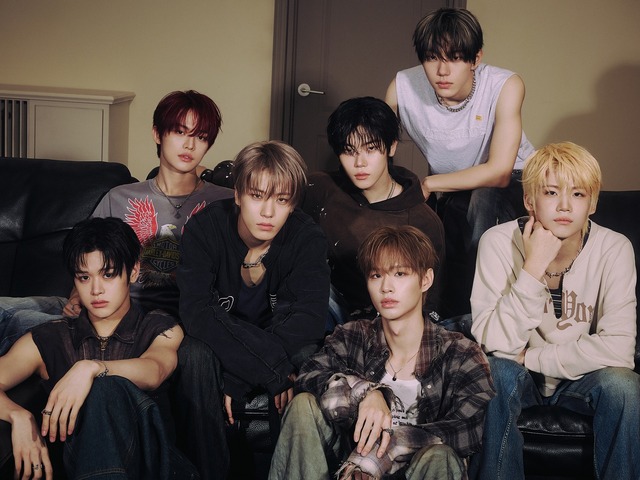 日本人メンバーも所属！CLOSE YOUR EYES、新AL『blackout』発売初週に“ハーフミリオン”達成