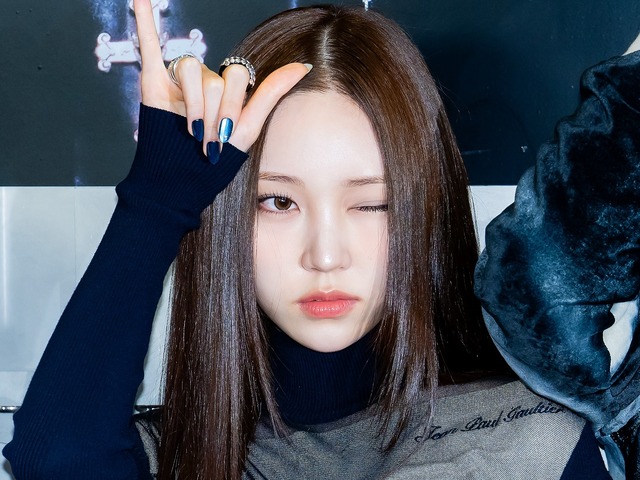 「新人とは思えない…」ALLDAY PROJECT・ヨンソ、“オン眉”ヘアで放つ唯一無二のオーラ【PHOTO】