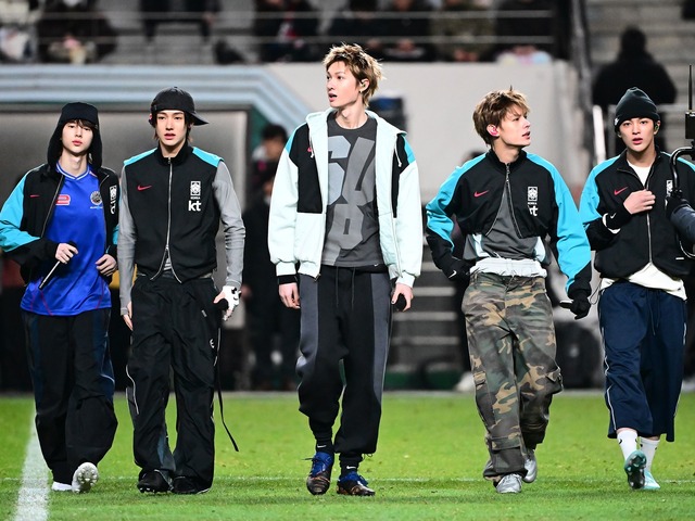 CORTIS、サッカー韓国代表戦ハーフタイムショーに登場！“今年最高の新人”らしい存在感を発揮