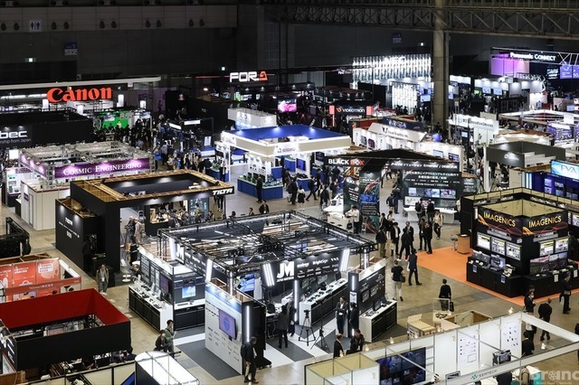 機材だけじゃない！仲間とチャンスが見つかる場所。YouTuber「望遠女子」が語る、駆け出しクリエイターこそInter BEEに行くべき理由