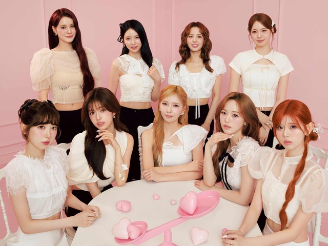 NiziU、日本武道館で涙のツアーフィナーレ！“5都市アリーナツアー”サプライズ発表にファン歓喜