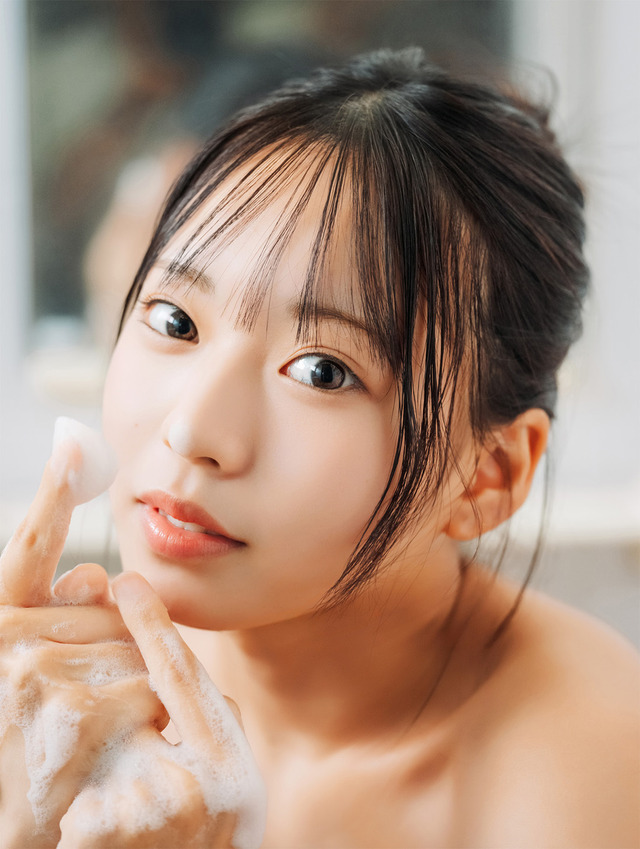 奥村桃夏デジタル写真集 『桃色最強伝説』（C）ワニブックス