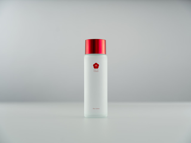 「椿の葉 保湿水」