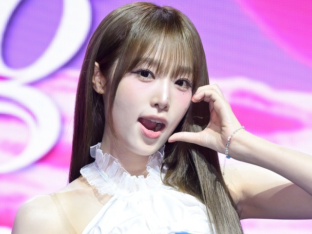 初音ミクとコラボした初のK-POP歌手イェナ、キュート全開“アニメ級”ビジュアル披露【PHOTO】