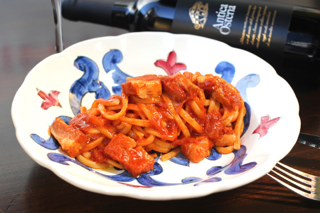 ＜自家製グアンチャーレのアマトリチャーナ＞単品：702円