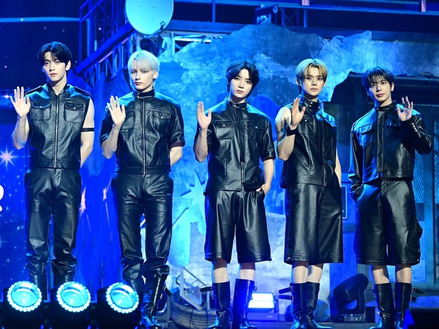 TXT、「2025 MAMA」で「スーパー・ステージ・アーティスト賞」受賞！物語性のあるステージを評価