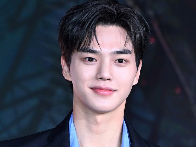 俳優ソン・ガン、約2年ぶりの日本ファンミーティング大成功！1万3000人のファンを魅了「大好きです」