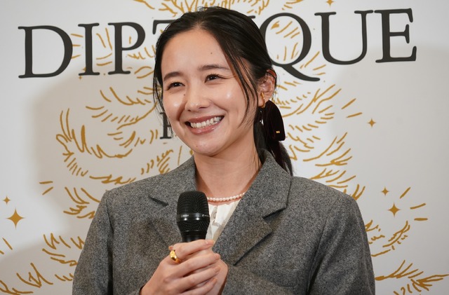 堀田真由【写真：竹内みちまろ】