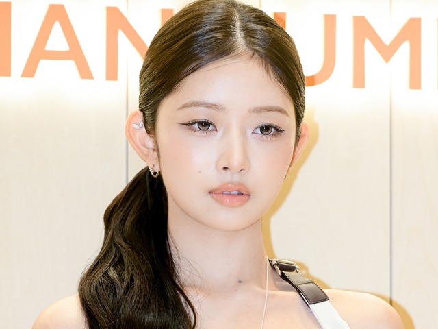 リアルバービー人形…IVE・レイ、ピンク衣装で魅せた“完璧スタイル”に視線集中「狂ってる」【PHOTO】