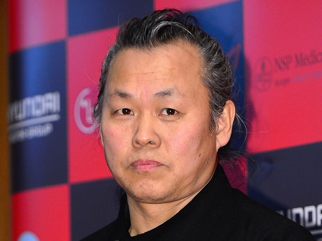 性スキャンダルにより業界の汚点に、転落の晩節…韓国映画監督がコロナ合併症でこの世去って5年