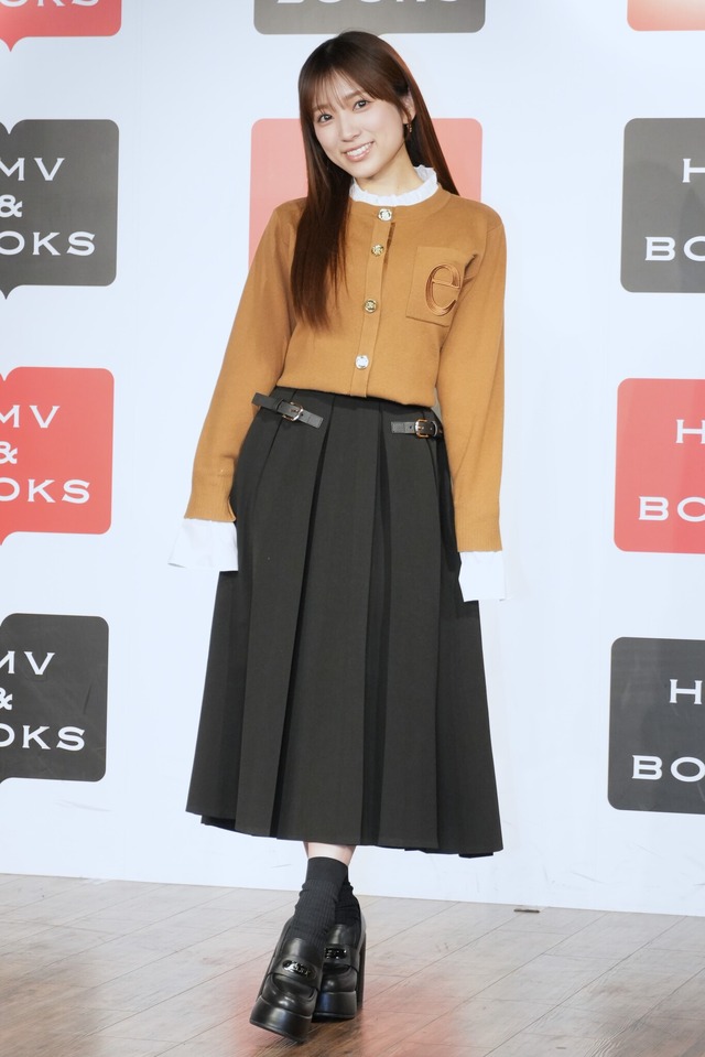 矢吹奈子【撮影：小宮山あきの】