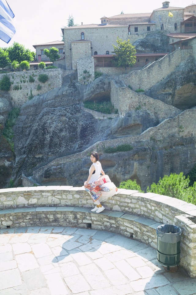 藤﨑ゆみあファースト写真集「FUJISAKI YUMIA」（東京ニュース通信社刊）